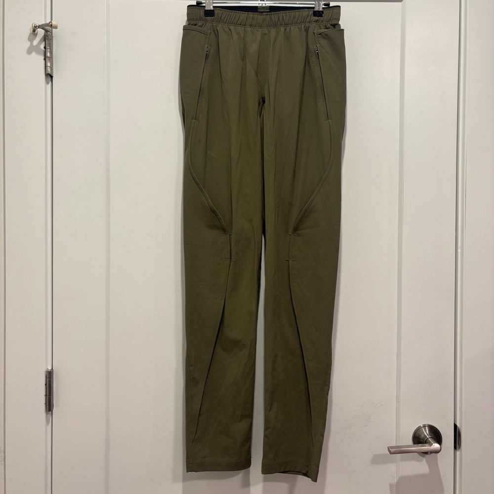 Paskho Men Olive Green Technical Travel Pants Size S Elastic Waist Zip Pockets